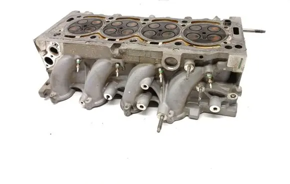 Peugeot 5008 Engine head 9688418110