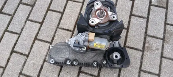 BMW 3 E90 E91 Gearbox transfer box case 27107599693 7599693 27107546671