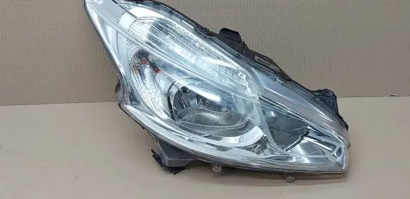 Peugeot 208 I Headlight/headlamp 9802221280