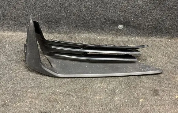 Chevrolet Camaro Front bumper lower grill 84524886