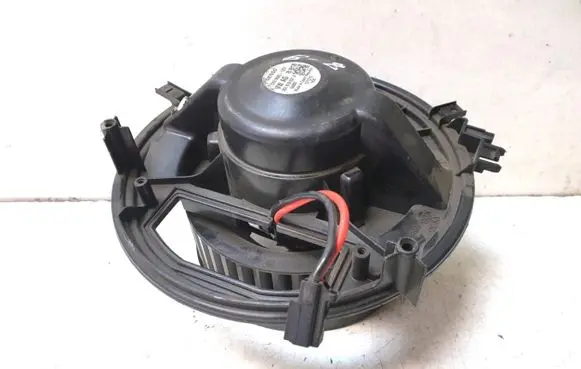 Volkswagen PASSAT B8 A/C air flow flap actuator/motor 3Q1819021A