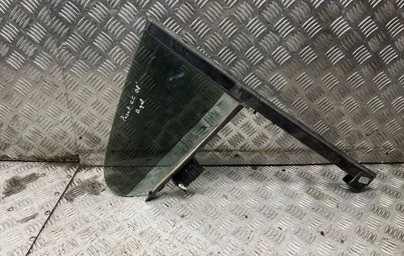 Volkswagen PASSAT CC Rear vent window glass 3C8845216
