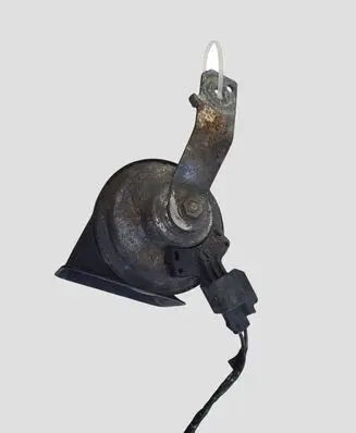 Volvo V70 Horn signal E30055306 A046522