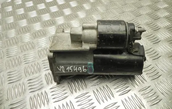 Volkswagen Polo IV 9N3 Starter motor 001911023 VD15496