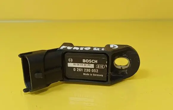 Fiat Punto (176) Air pressure sensor 0261230052