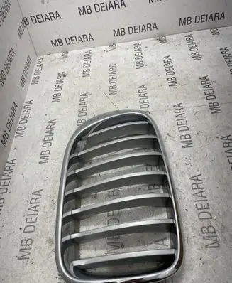 BMW X4 F26 Front bumper upper radiator grill 7210726