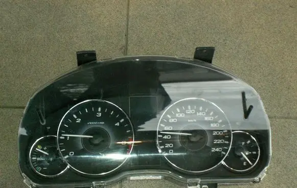 Subaru Outback Speedometer (instrument cluster) 85003AJ011 85003AJ01