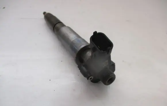 Fuel injector