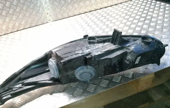 Ford Fiesta Headlight/headlamp