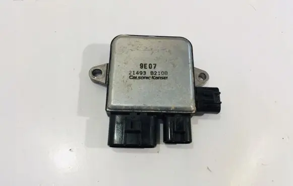 Nissan Leaf II (ZE1) Fan control module 21493B210B