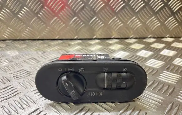 Volkswagen Sharan Light switch 858099C