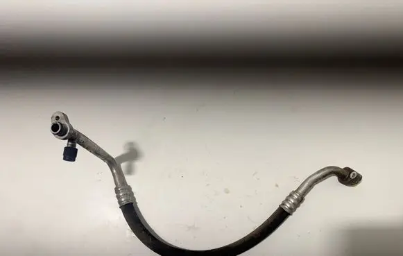 Mercedes-Benz CLS C218 X218 Air conditioning (A/C) pipe/hose A2128308400