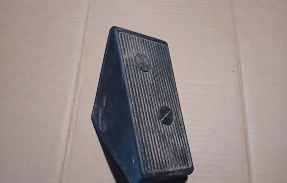 Mitsubishi Pajero Pinin Foot rest pad/dead pedal MR480107