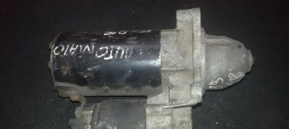 BMW 5 E39 Starter motor 1005821788