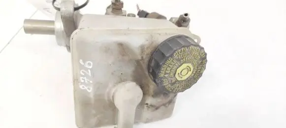 Brake fluid reservoir