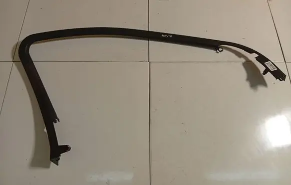 Chevrolet Cruze Front door glass trim molding 96846146