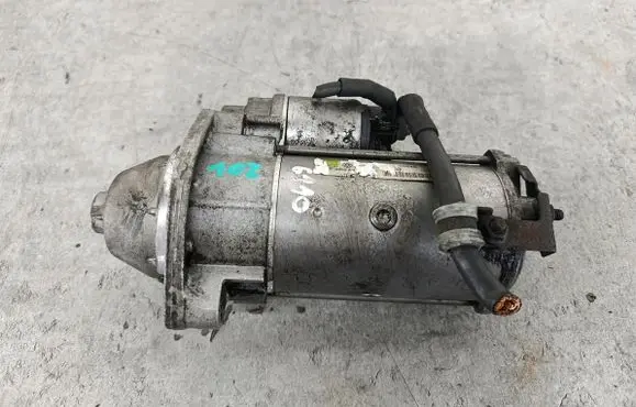 Volkswagen PASSAT B5.5 Starter motor 