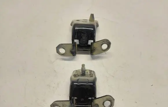 Ford Ranger IV Rear door lower hinge FORRAN