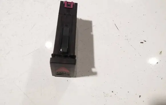 Volkswagen PASSAT B5 Hazard light switch 3B0953235E