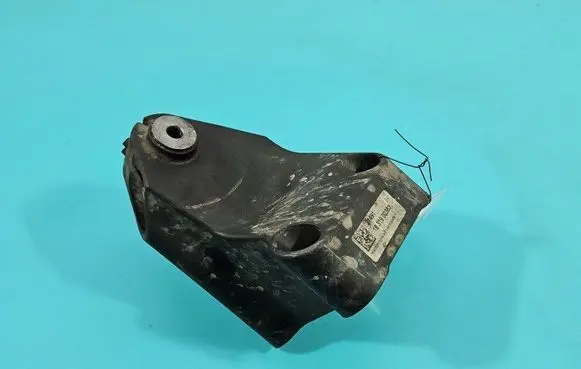 Mercedes-Benz E W213 Engine mounting bracket 15831900383 IMPRK1496194