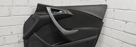 Opel Astra J Front door card panel trim Vr20130630828 13378968