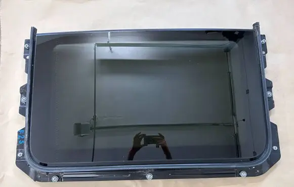 BMW X3 F25 Sunroof glass 