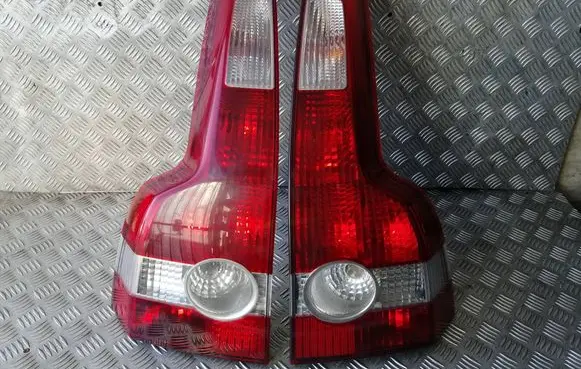 Volvo V50 Rear/tail lights set 30698920 30698918