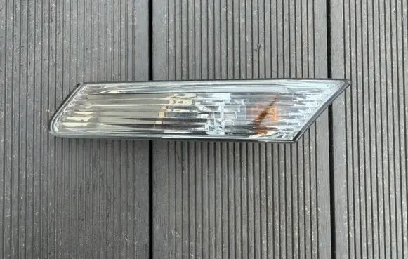 Porsche 997 Front fender indicator light 997631033
