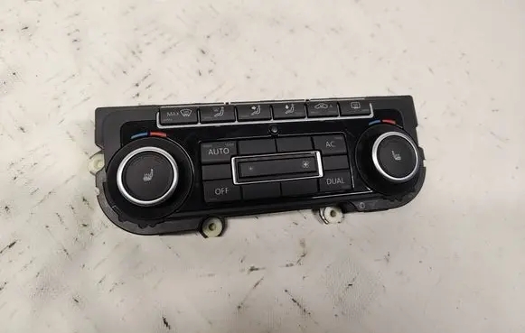 Volkswagen PASSAT B7 Climate control unit 5K0907044