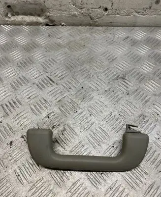 Toyota Avensis T270 Rear interior roof grab handle 7461005130
