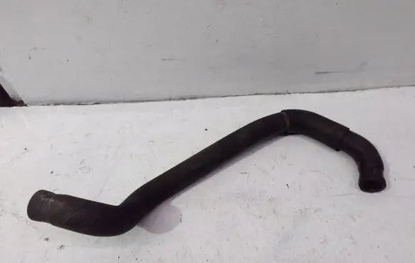 Nissan X-Trail T30 Engine coolant pipe/hose