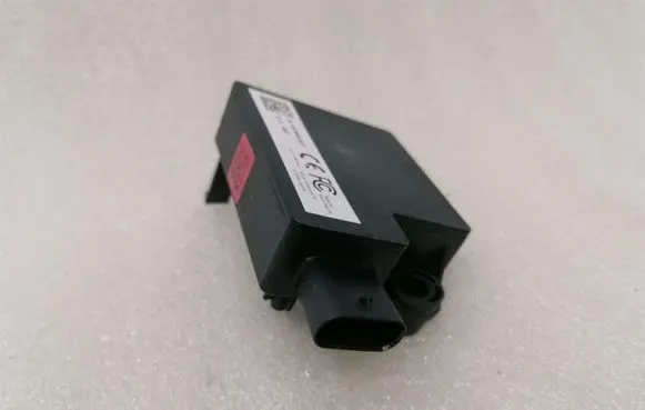 Tesla Model 3 Other control units/modules 109785500F