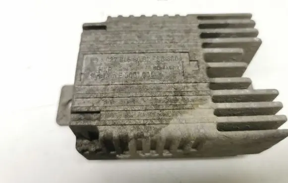 Mercedes-Benz A W168 Coolant fan relay A0275458032