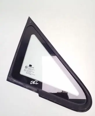 Hyundai Trajet Front triangle window/glass 43R00107
