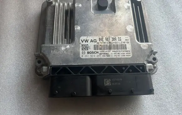 Volkswagen PASSAT B8 Engine control unit/module 04E907309CG