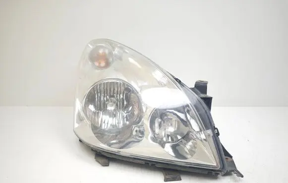 Toyota Corolla Verso AR10 Headlight/headlamp