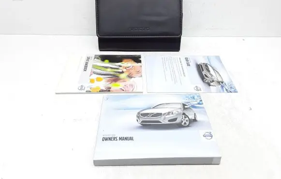 Volvo V60 Owners service history hand book 