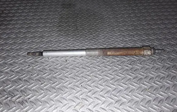 Nissan Almera N16 Glow plug 