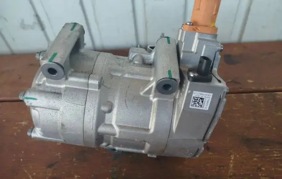 Citroen C4 III e-C4 Air conditioning (A/C) compressor (pump) 9847929580