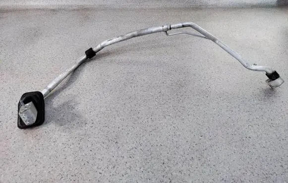 Audi A4 S4 B9 Air conditioning (A/C) pipe/hose 8W0816738Q45 8W0816738Q