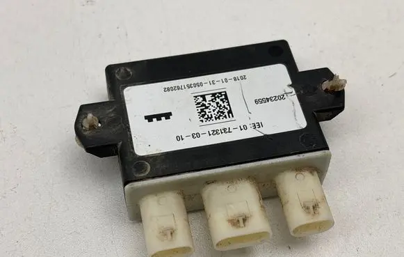 Chrysler Pacifica Trunk lid opening control unit 017313210310 20234559 050351762082