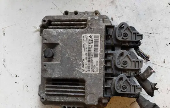 Citroen C5 Engine control unit/module 9653958980
