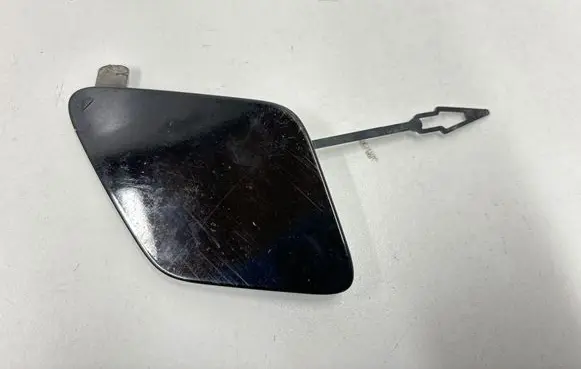 BMW X5 G05 Front tow hook cap/cover 7421840