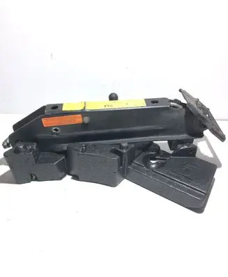 Volkswagen Touareg I Tool set 7L0012113