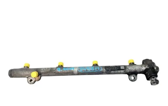 Mercedes-Benz E W210 Fuel main line pipe A6110700095 0445210004