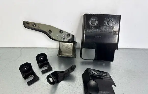 Jaguar F-Pace Fender mounting bracket HK8316290BB HK8316A142AB HK8316150AB