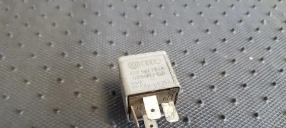 Audi A6 S6 C6 4F Other relay 8D0951253A V23134-B52-X301