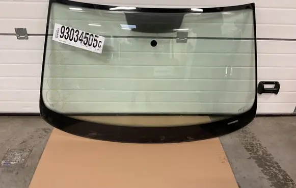 Volkswagen PASSAT B8 Front windscreen/windshield window 
