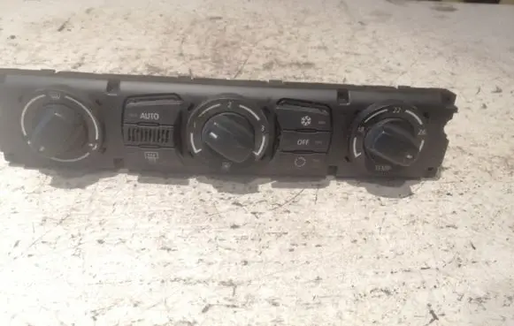 BMW 5 E60 E61 Climate control unit 6411694697901
