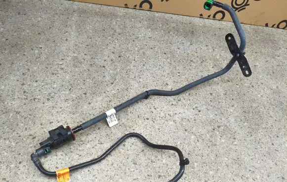 Ford Explorer VI Valve vacuum L1M39B325AB 33501 B215X